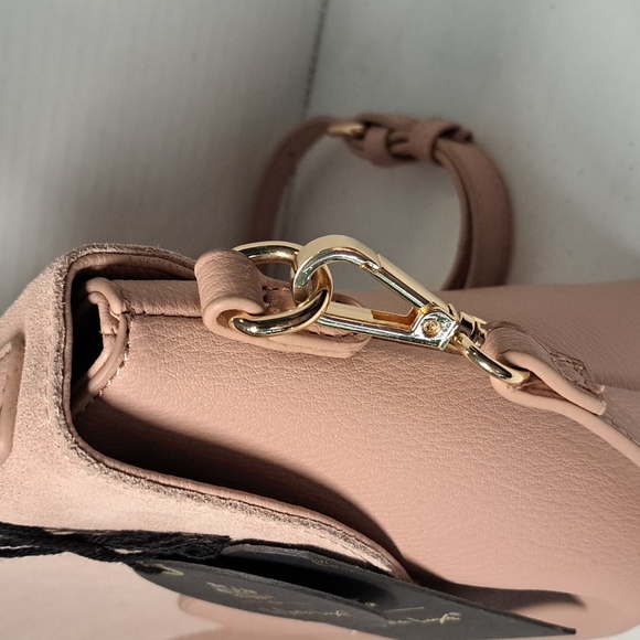 NWT Chic Pink Leather Crossbody Bag with Adjustable Strap By Moda Luxe - Picture 4 of 11